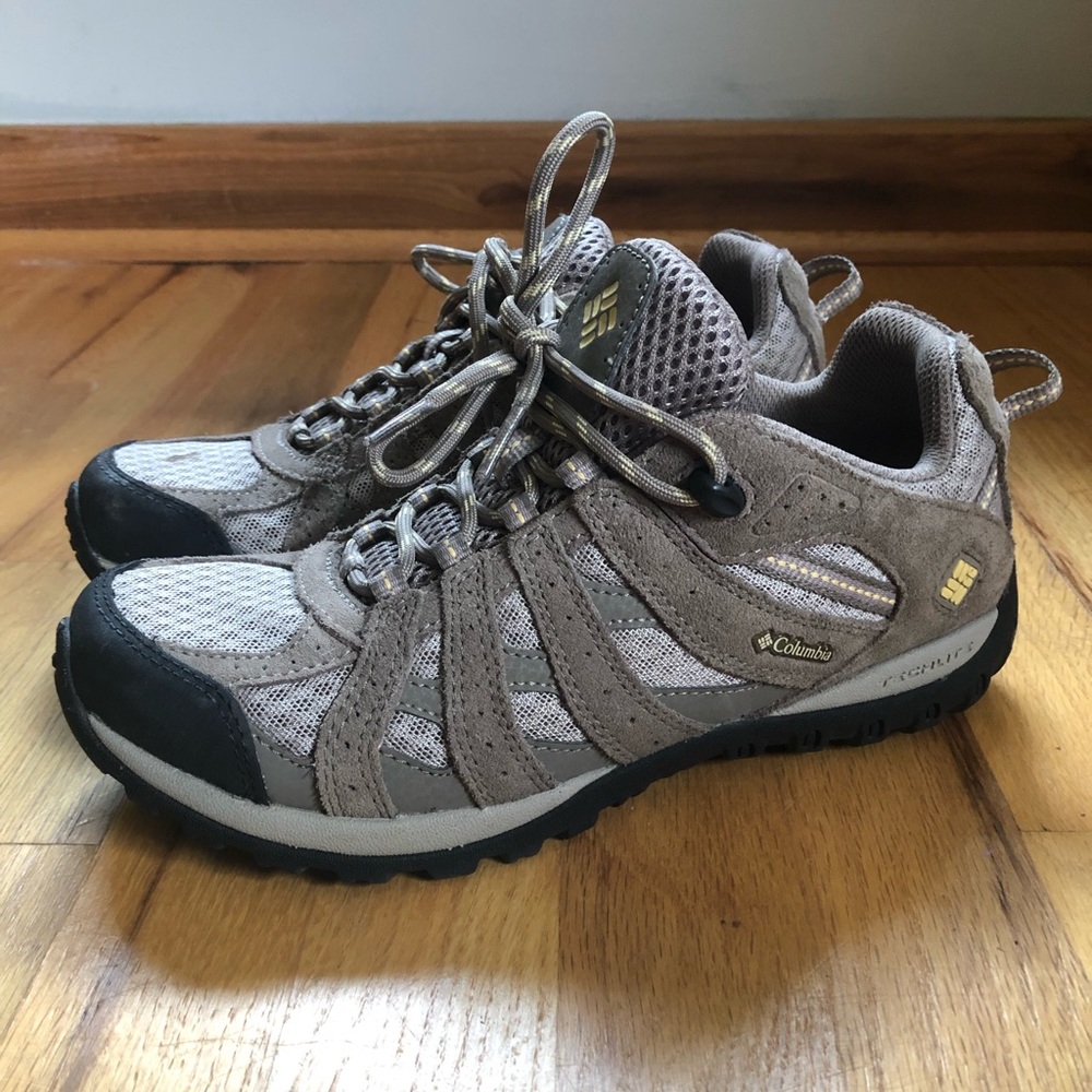 Columbia hiking shoes